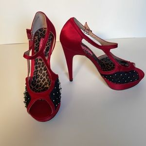 Betsey Johnson red stiletto size 7.5